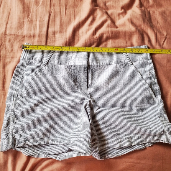 J Crew Seersucker City Fit Shorts - Picture 4 of 8
